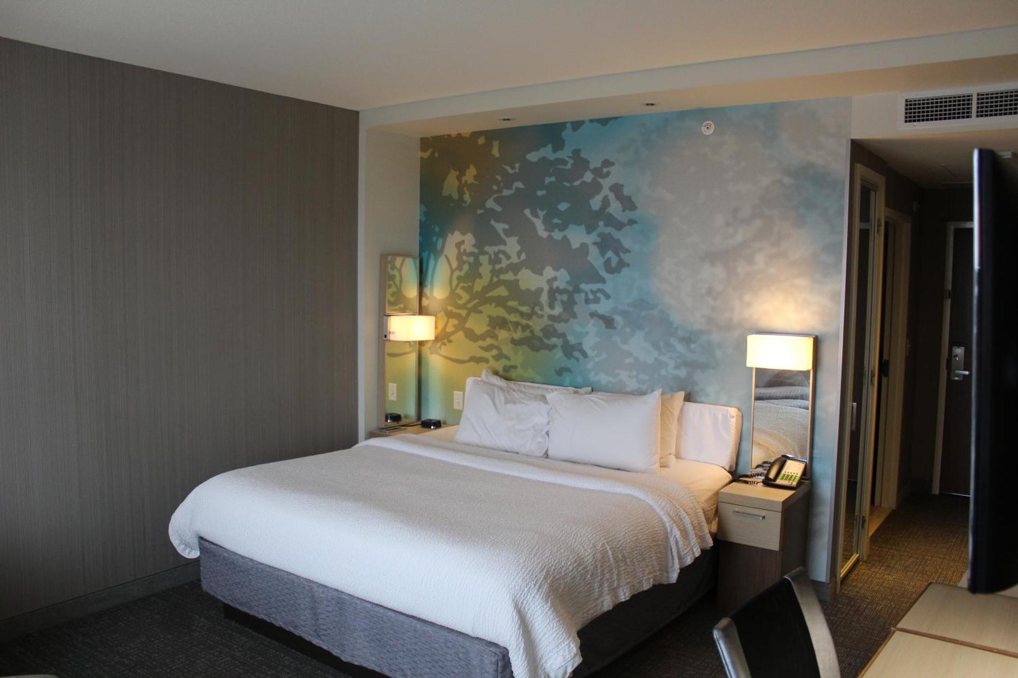 Courtyard By Marriott At Horizon Convention Center