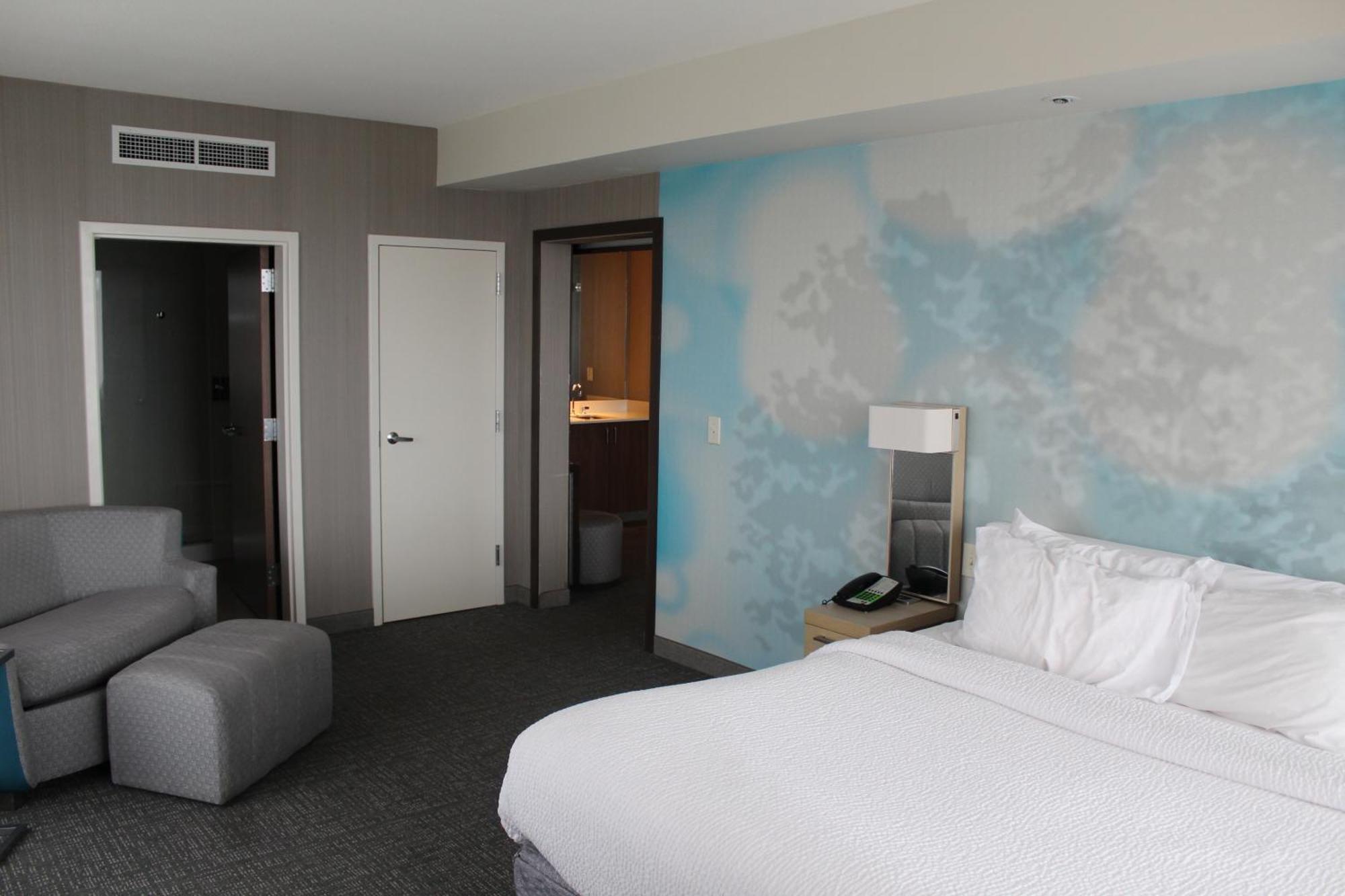 Courtyard By Marriott At Horizon Convention Center Muncie