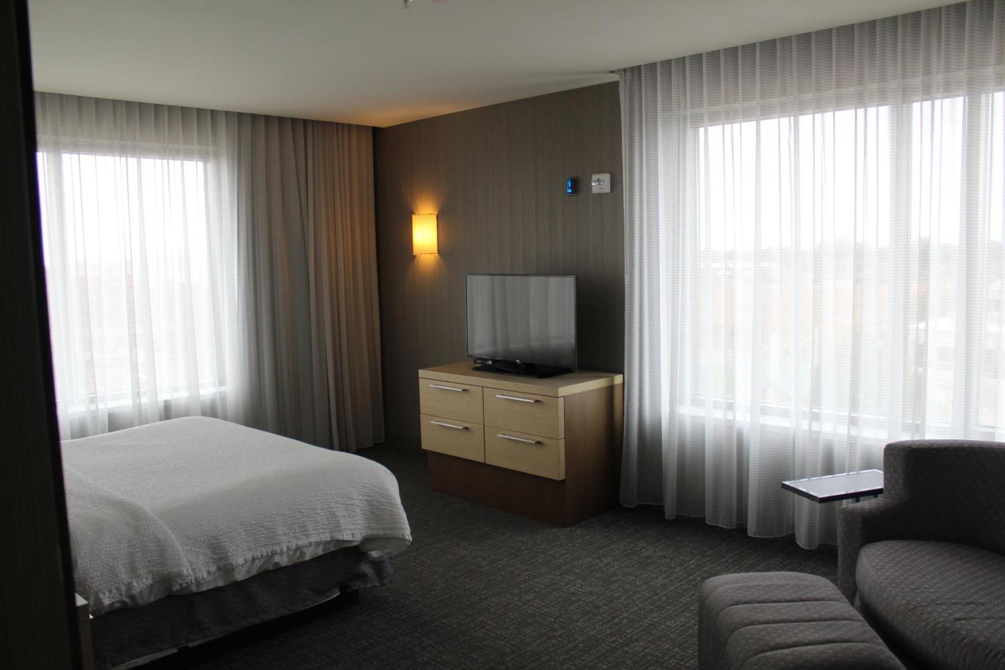 Courtyard By Marriott At Horizon Convention Center