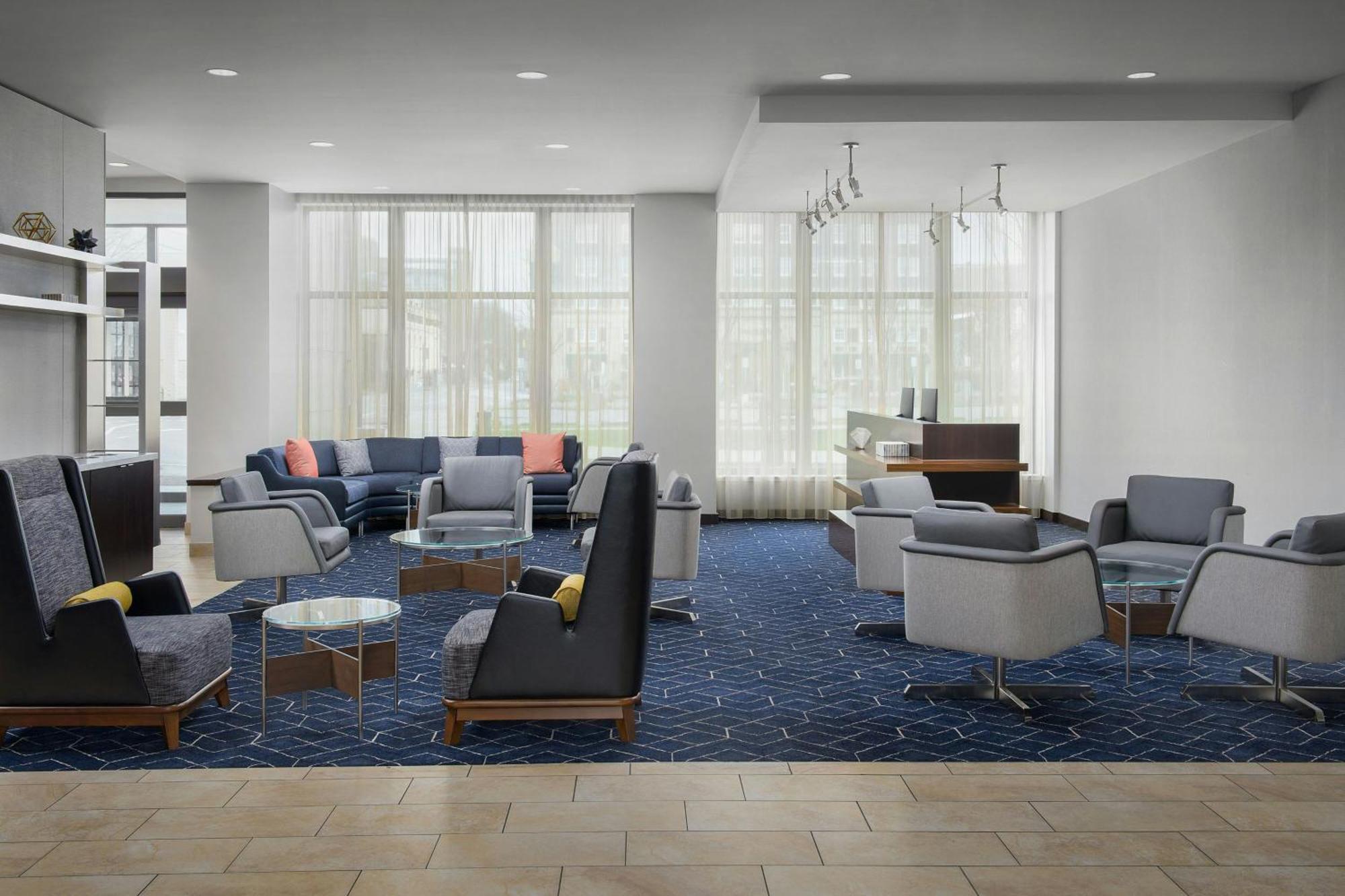 Courtyard By Marriott At Horizon Convention Center Muncie