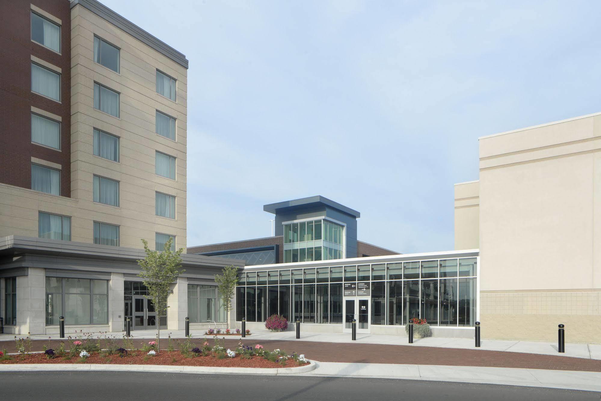 Courtyard By Marriott At Horizon Convention Center Hotel